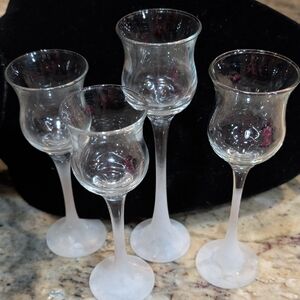 Elegant Clear Glass Wine Goblets Set